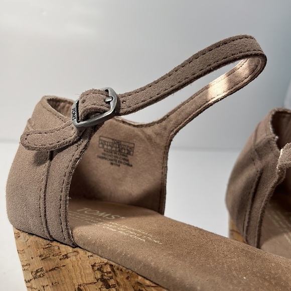 Tom's Stucco Satin Woven Peep Toe Platform Wedges Womens Size 9 - Picture 14 of 15